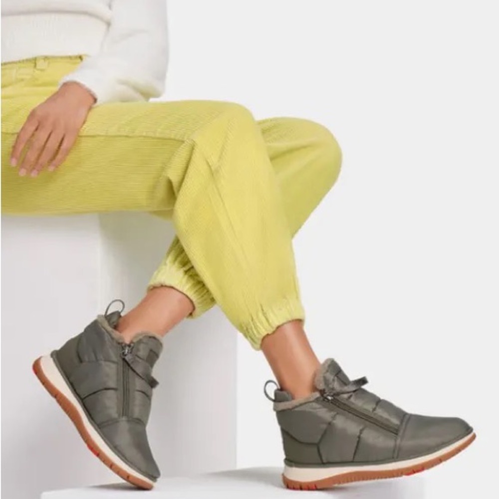 UGG LAKESIDER SNEAKER-BOOT IN SEAWEED US 9